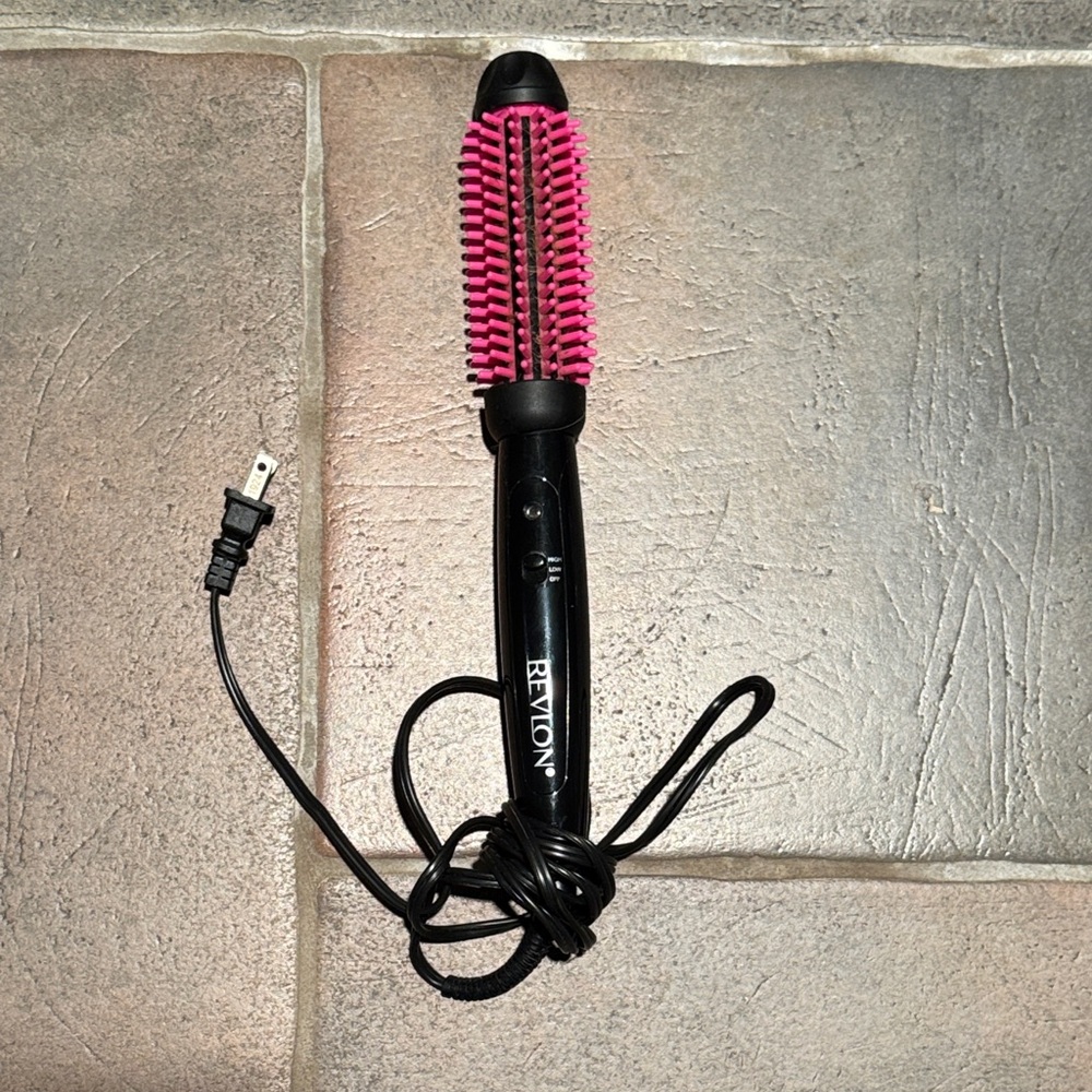 Revlon Black and Pink Styling Brush